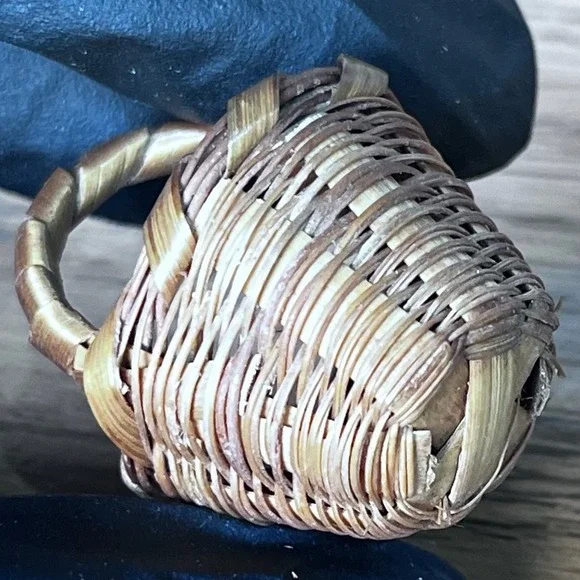 Mini Woven Basket Rustic Farmhouse Dollhouse Decor Primitive Wicker 2in - Picture 3 of 5